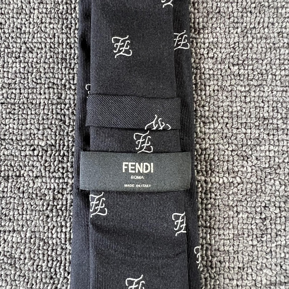 Fendi Tie Mens Black Silk FF Logo Pattern Made In Italy Classic Formal Necktie - Picture 2 of 4